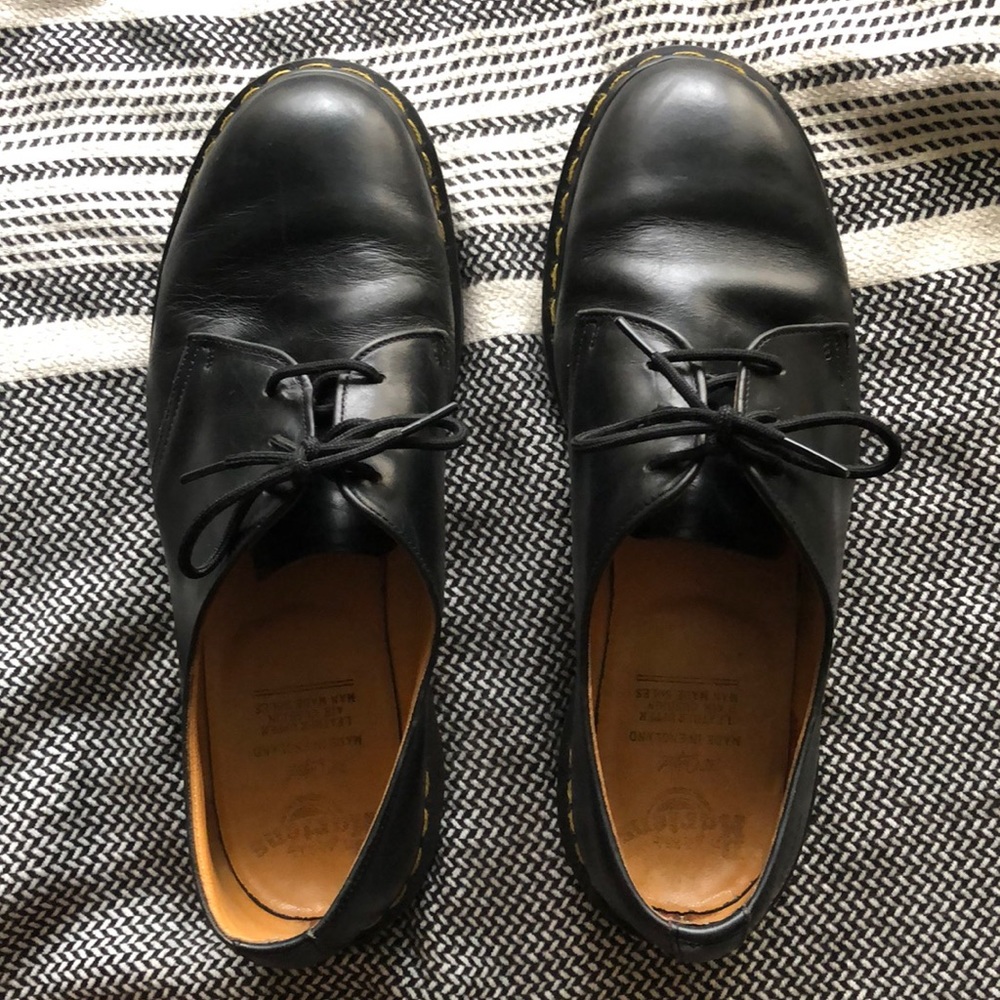 Dr. Martens - eye gibson flats